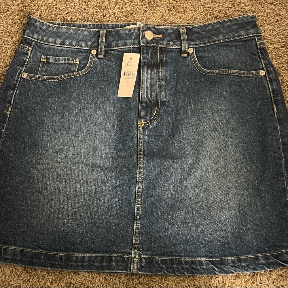 NWT Loft brand short Jean skirt women’s size 8